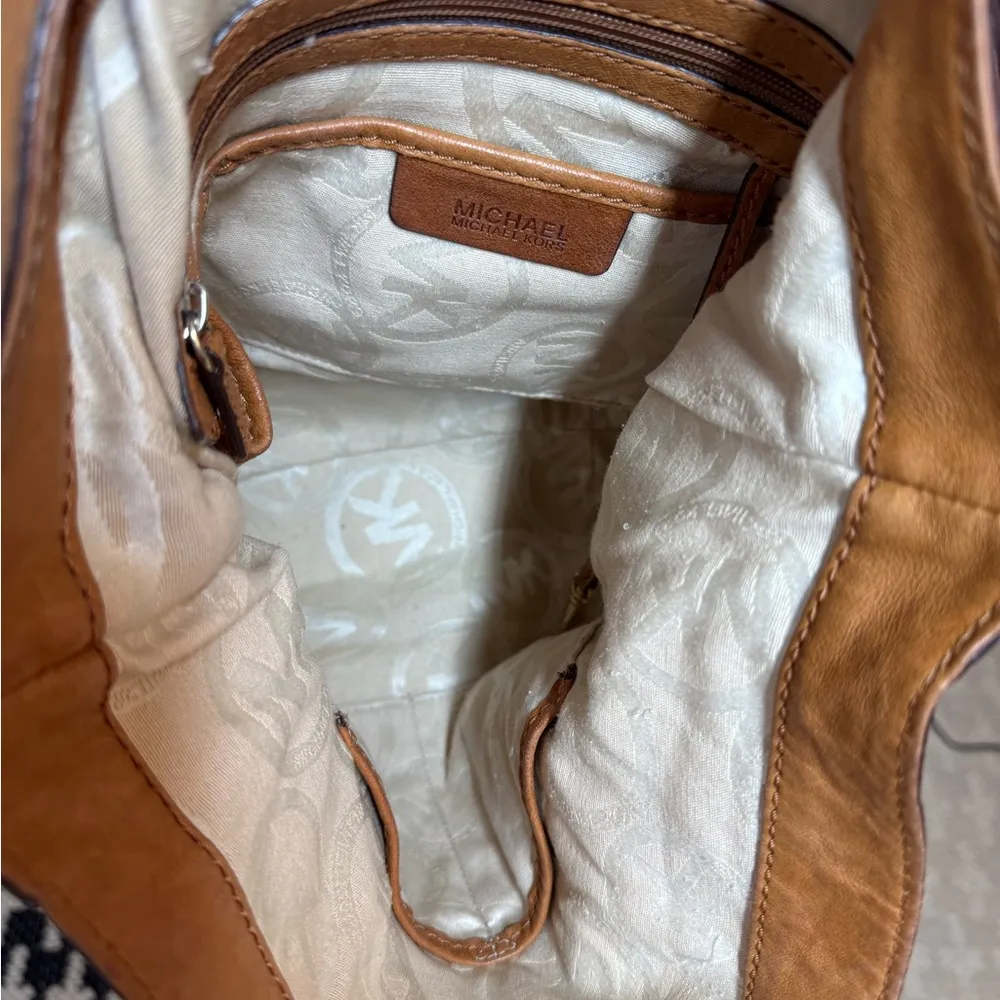 MK Tan Leather HOBO Shoulder Bag - Image 4