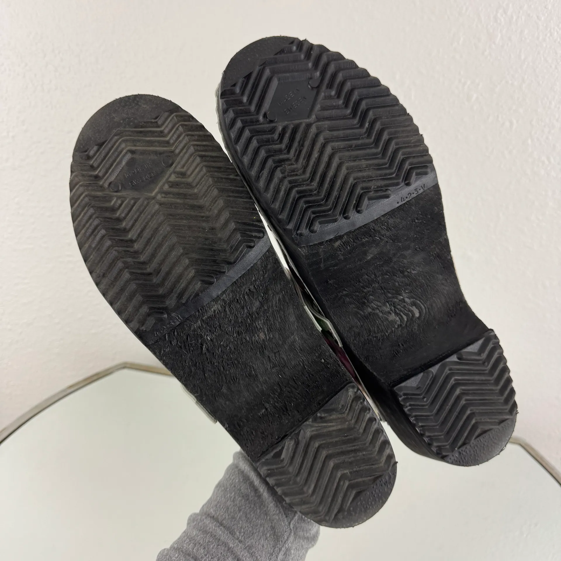 Moheda Toffeln Black Leather Pink Rose Floral Swedish Wooden Heel Slip On Clogs - Image 10