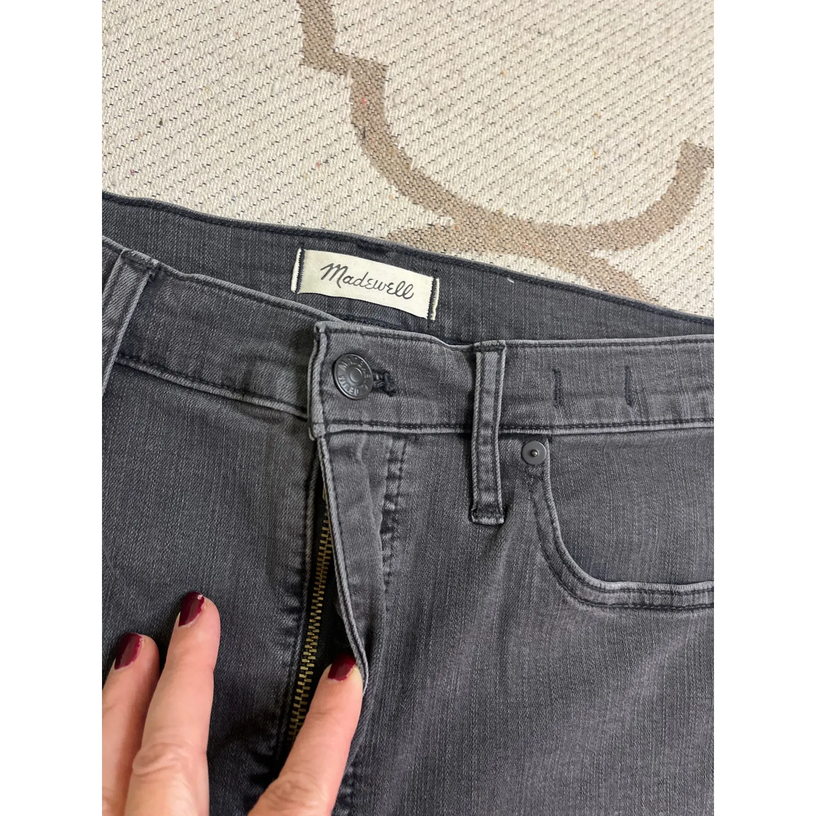 Madewell Stovepipe Jeans in Banberry Wash: Raw-Hem Edition, size 32, MSRP $128 - Image 12
