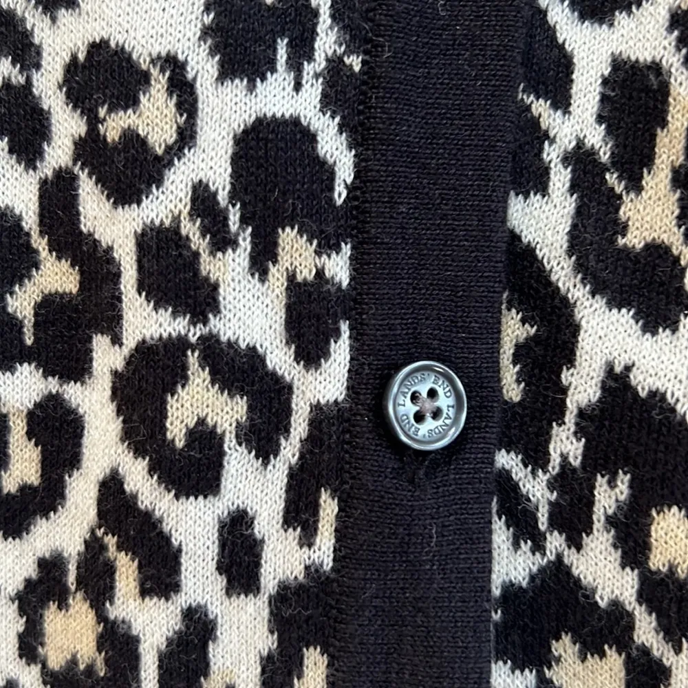 Lands End Women’s Animal Print Cardigan Large Button up Sweater career fitted - Image 8