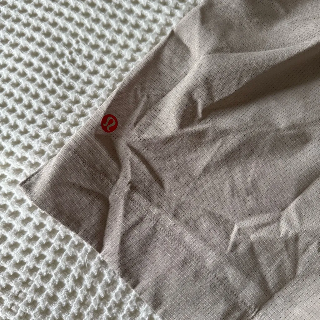 Lululemon Team Canada Shorts - Image 2