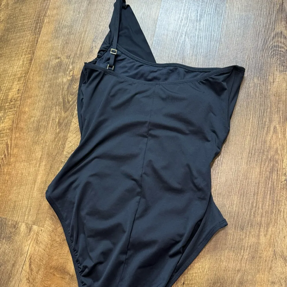 La Blanca One Piece Swimsuit Sz 12 Black One Shoulder Drape Wrap Surplice - Image 10