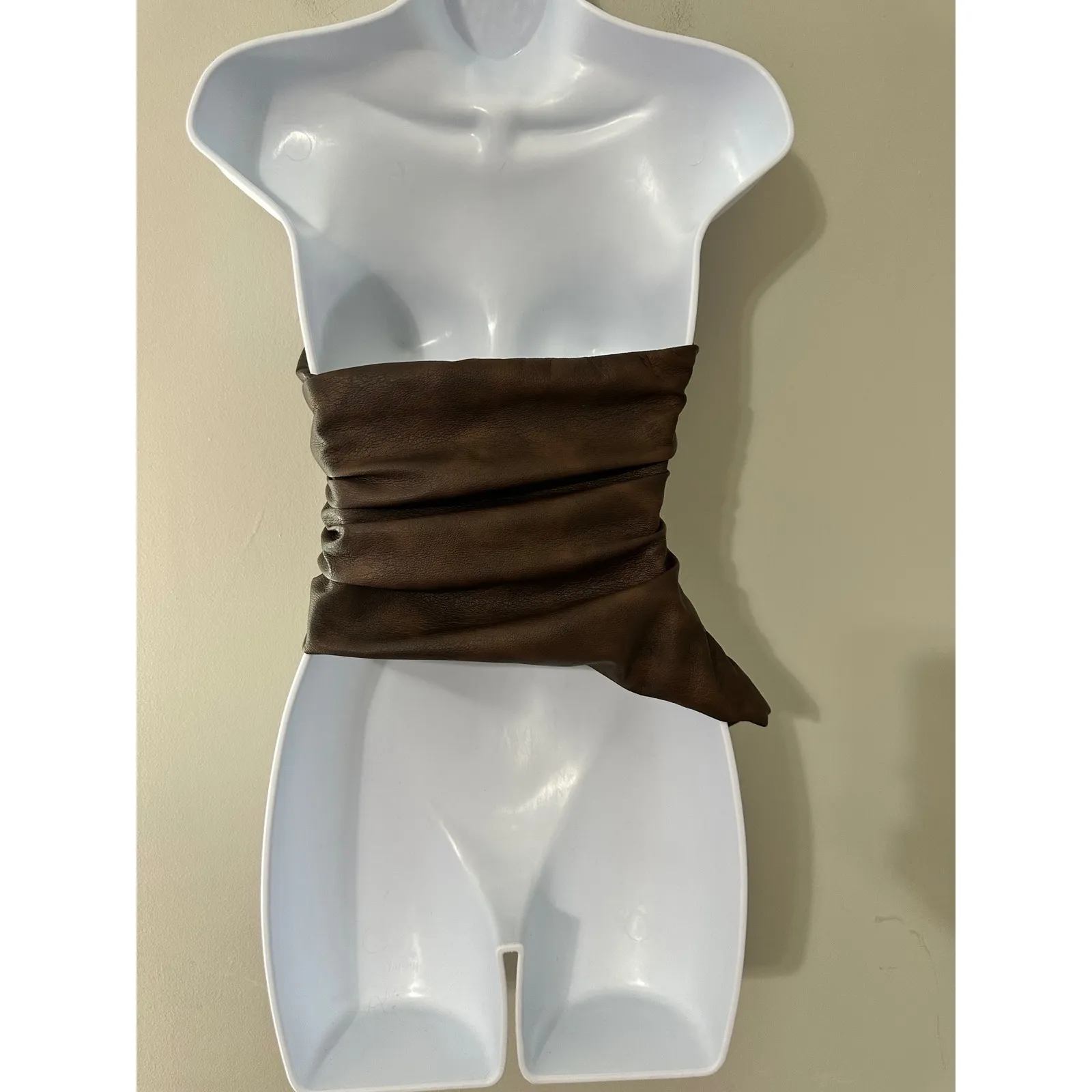 COMMENSE Brown Faux Leather Ruched Asymmetrical Strapless Top Corset XS - Image 4