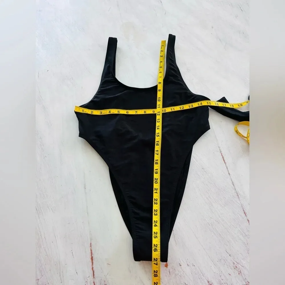 Urban Outfitters Ris-K Sol One-Piece Swimsuit in Black Size Medium NWOT $78 - Image 9