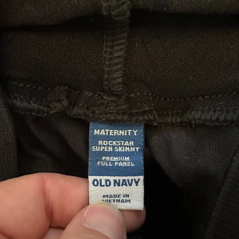 Womens Old Navy velour rockstar super skinny maternity black pants 10 NWOT - Image 4