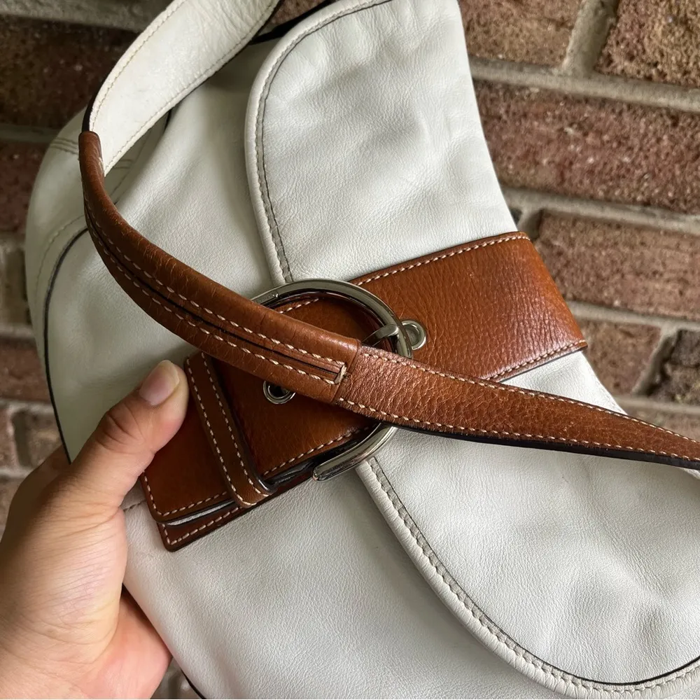 White and Tan Coach Soho Handbag - Image 3