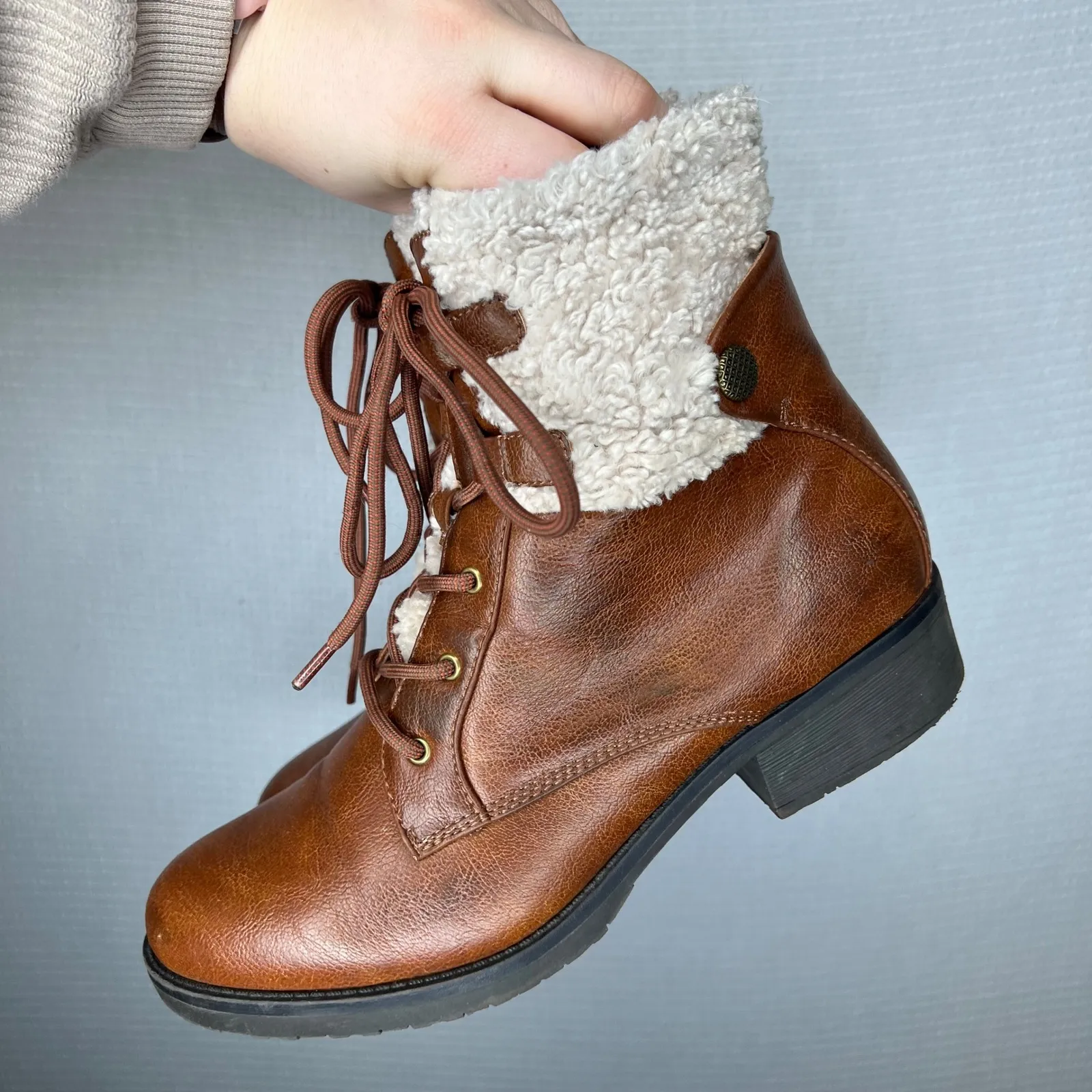 Baretraps Womens Brown Faux Leather Lace Up Ankle Boots with Sherpa Trim Size 8 - Image 3