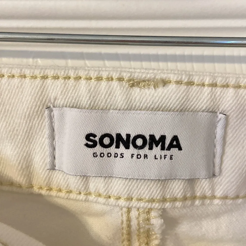 Sonoma Skinny Crop Women’s Pants size 14 inseam 26” white jeans - Image 3