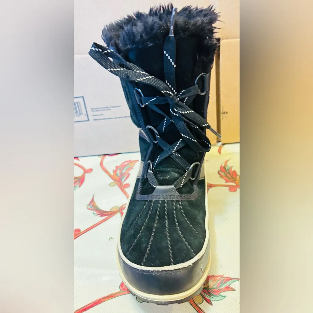 Sorel Tivoil ll insulated suede faux fur snow boots - Image 10