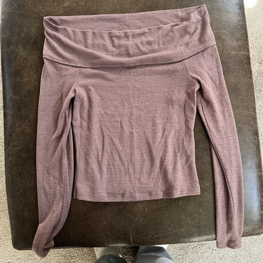 NWT  off the shoulder sweater - Image 3