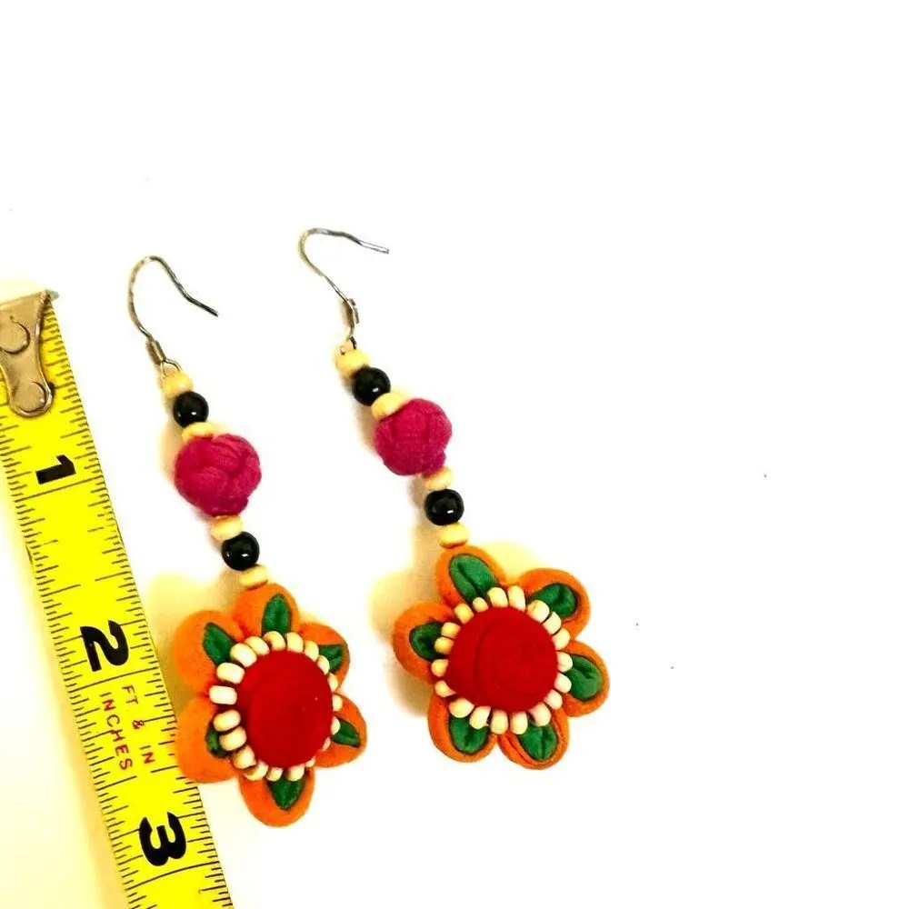 Cloth and bead flower earrings - Image 7
