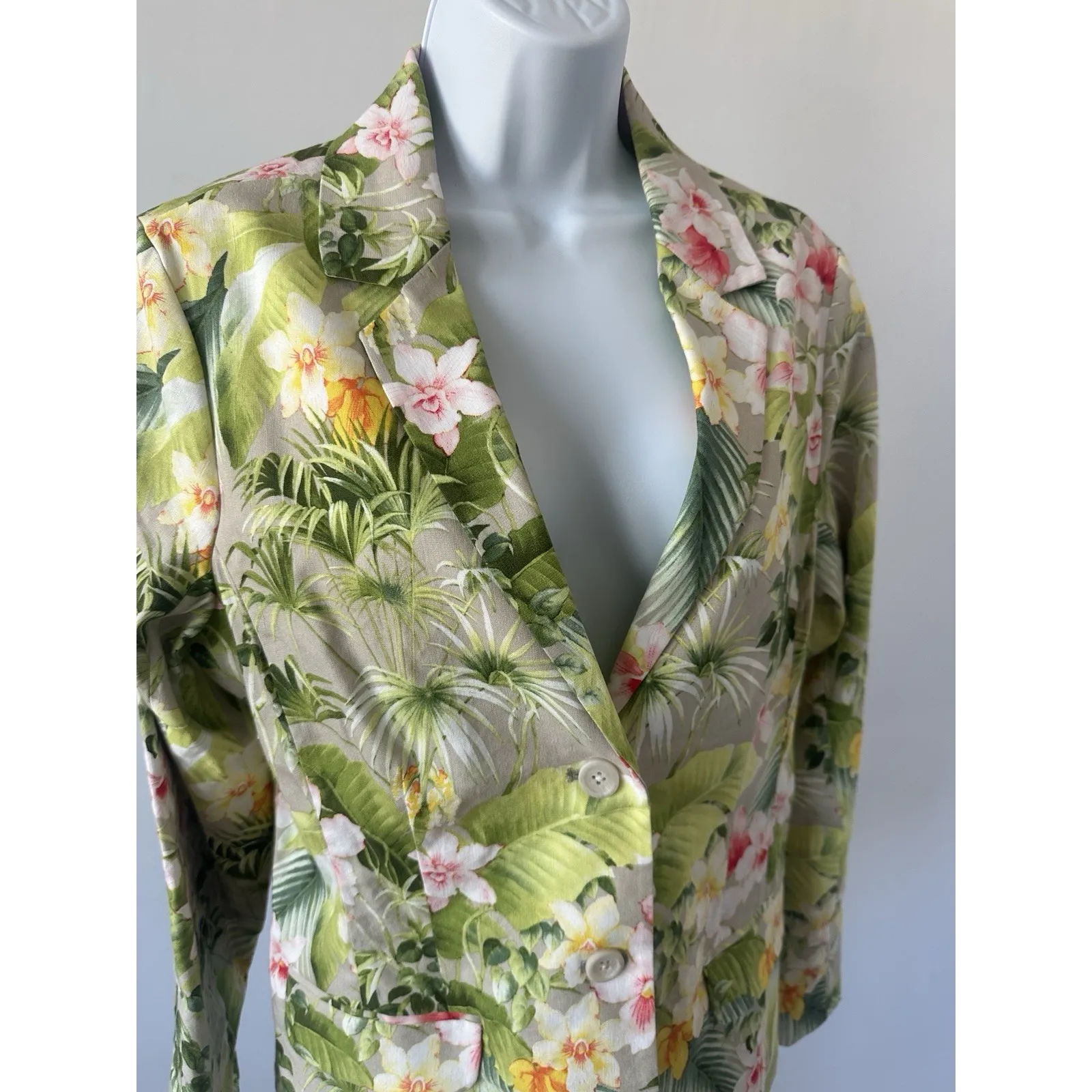 Tommy Bahama Flora Riviera Paloma Coast Floral Blazer, Sz: M Linen Blend (b13) - Image 2