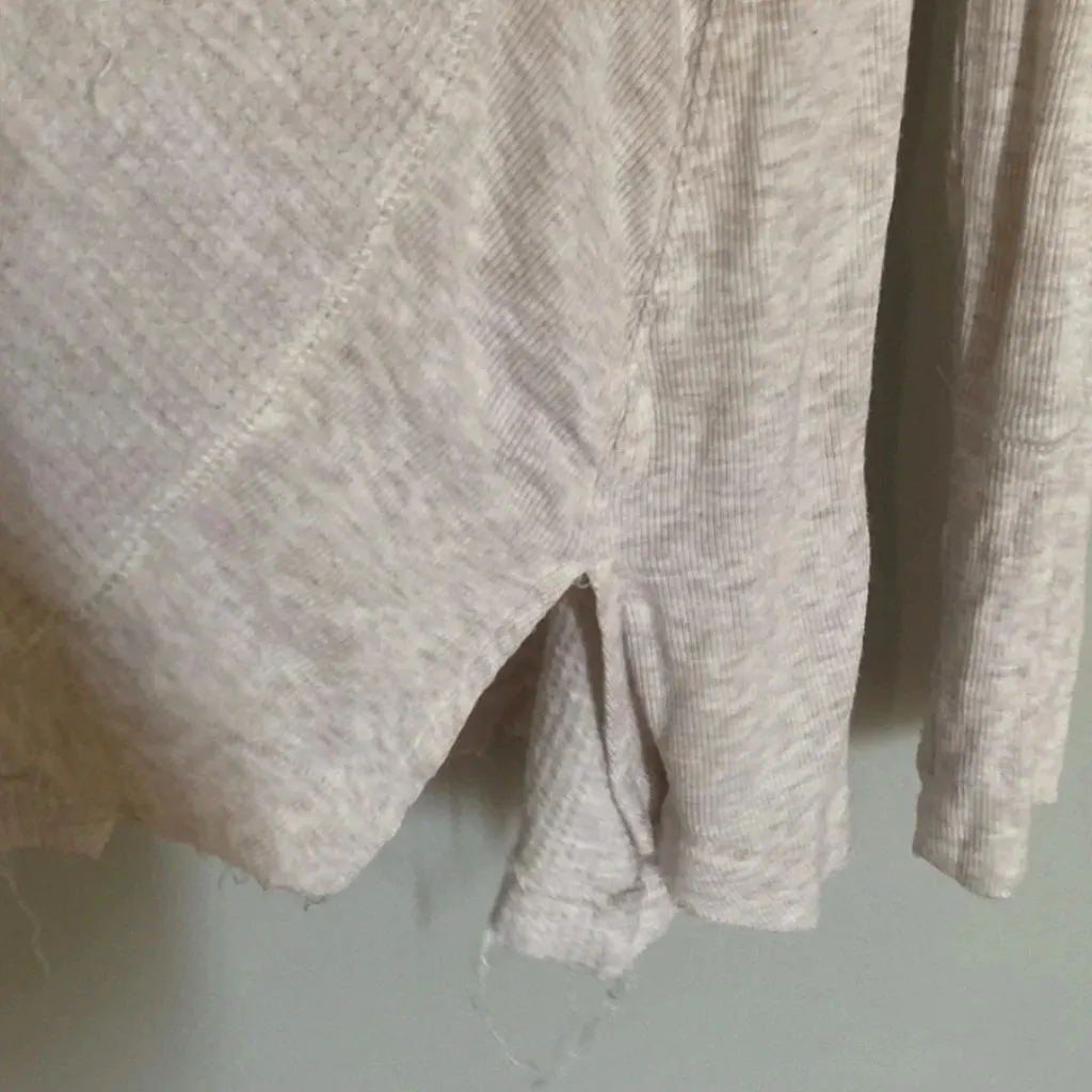 We the Free Distressed Cream long Sleeve Top Size Medium - Image 7