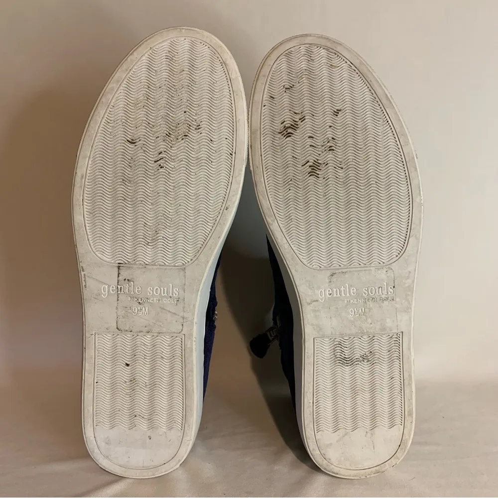 Gentle Souls by Kenneth Cole Dark Blue Velvet Ankle Booties Women's 9.5M - Image 6