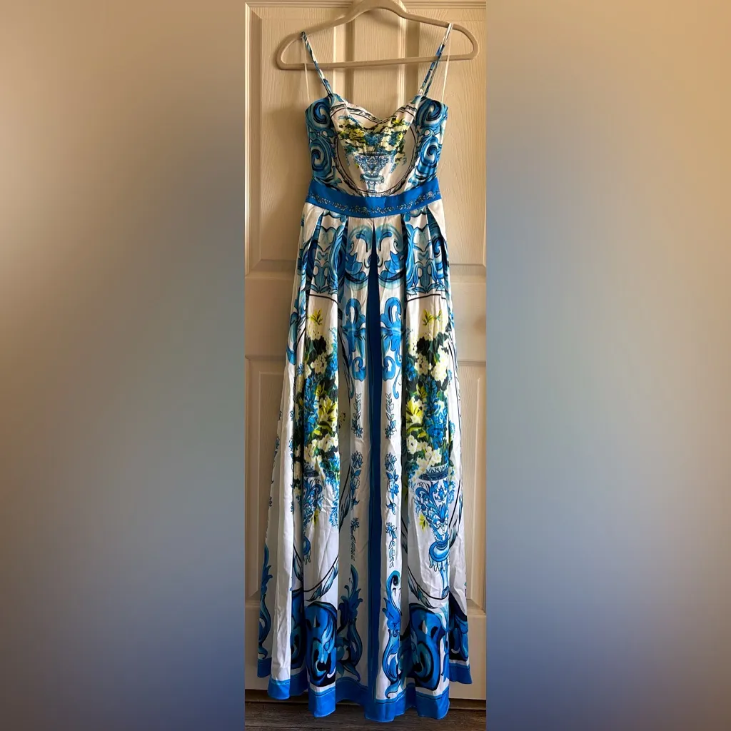 LATISTE Women’s Open Tie Back Blue‎ White Floral Print Maxi Dress Size Small - Image 2