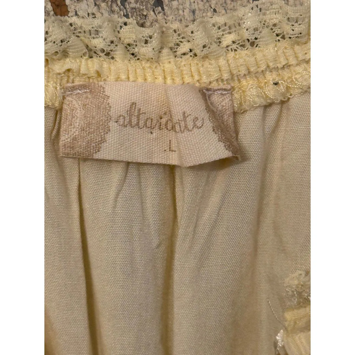 NWT Altar'd State Butter yellow Puff Sleeve Romper, size Large - Image 4