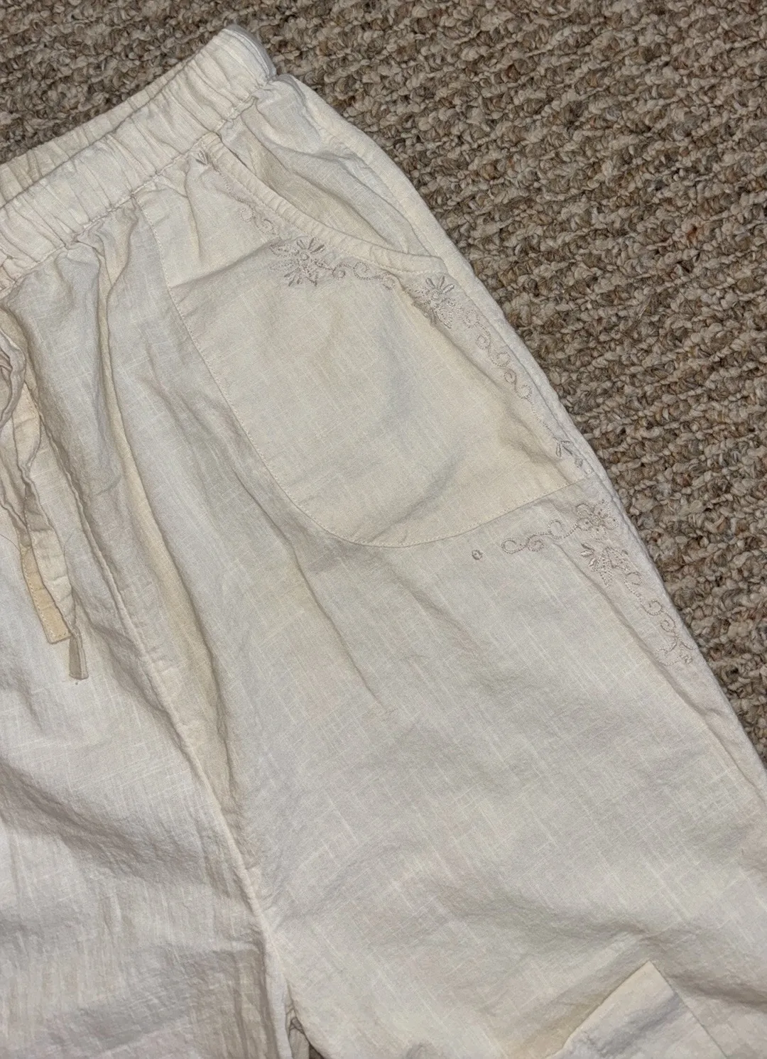 rare cream linen boho embroidered pull on ankle pants - Image 4
