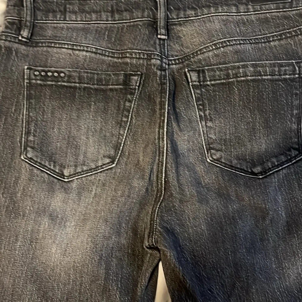 Blanknyc black jeans. Size 26 distressed bottoms. Length 26 inches. - Image 5