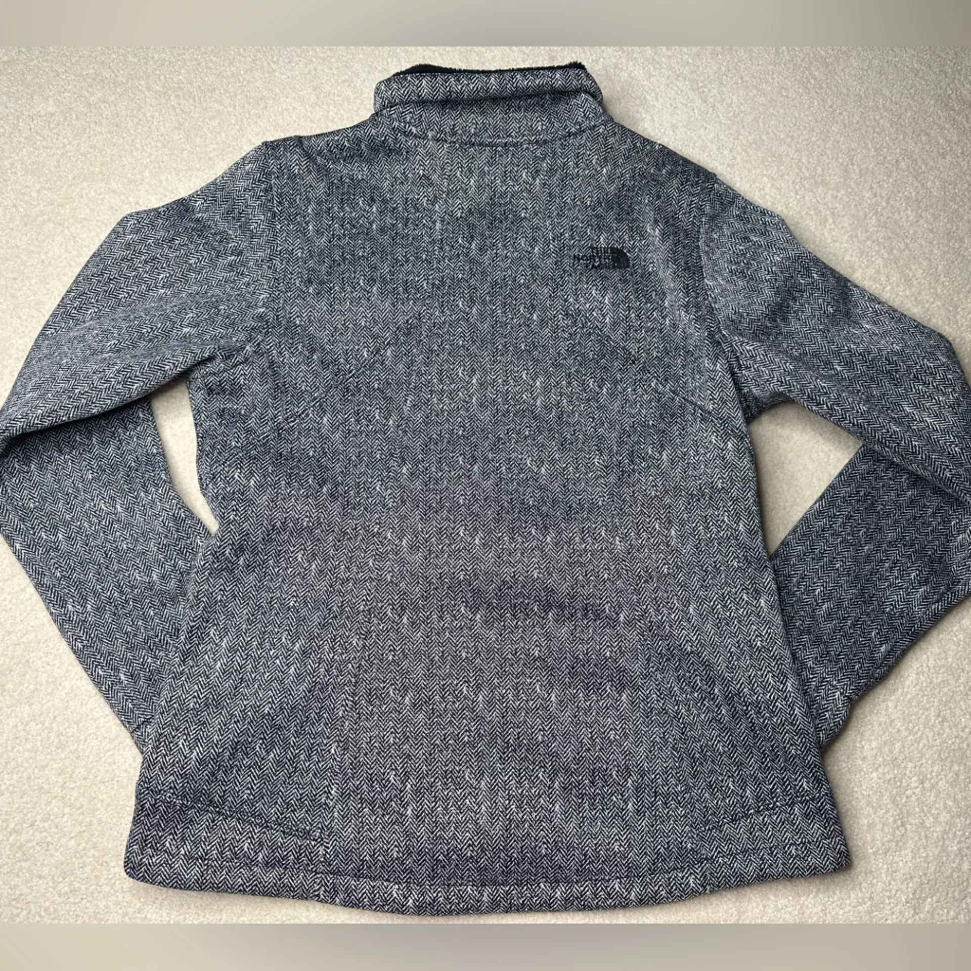 The North Face Women's Black and Gray Ski Jacket - Image 2