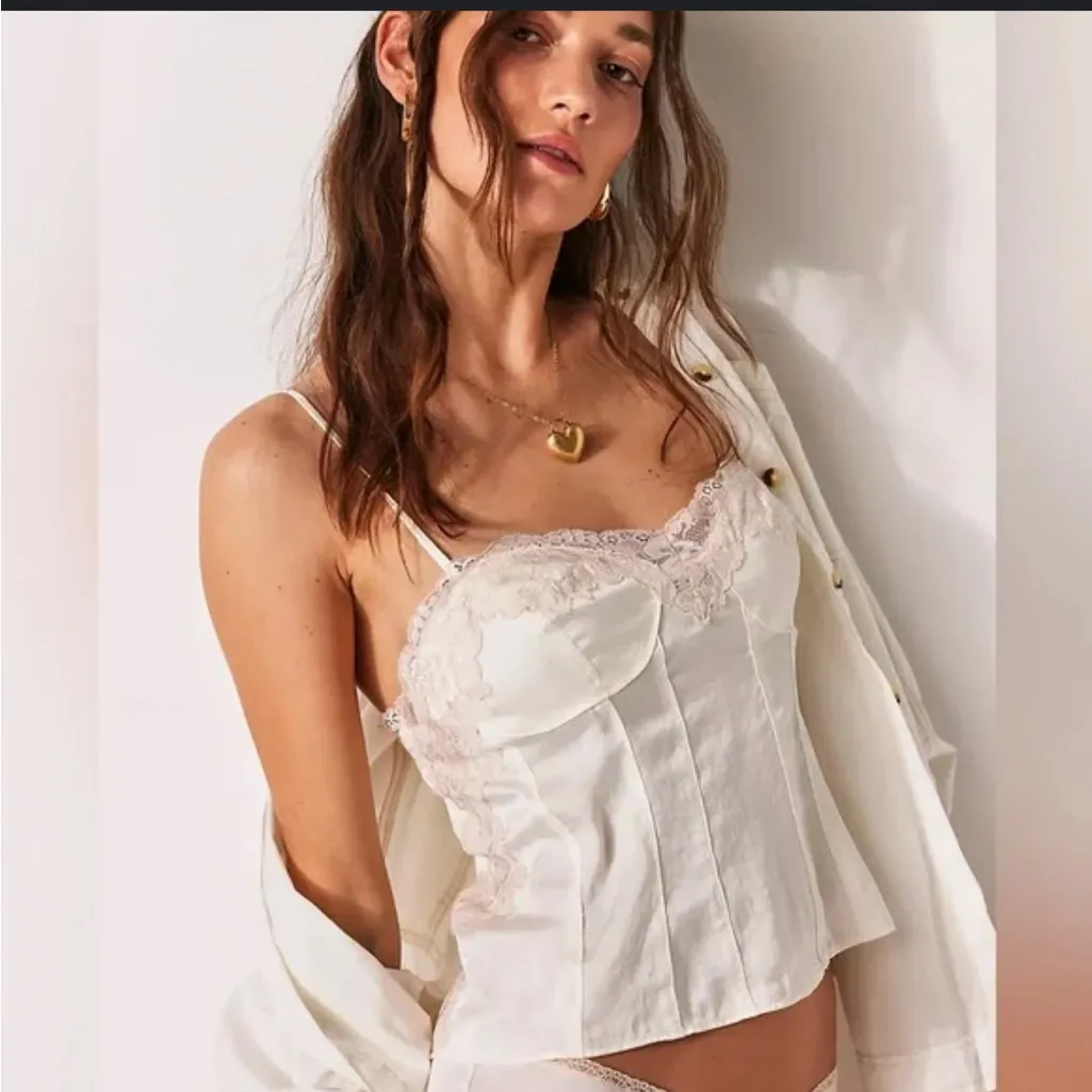 Lavender Lace Trim Cami Top - Image 13