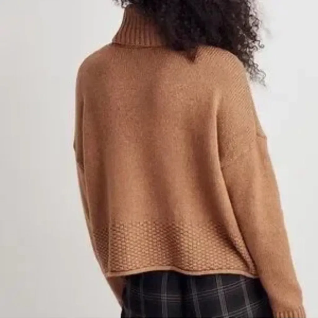 Madewell Sadler Turtleneck Sweater in Heather Camel - Image 4