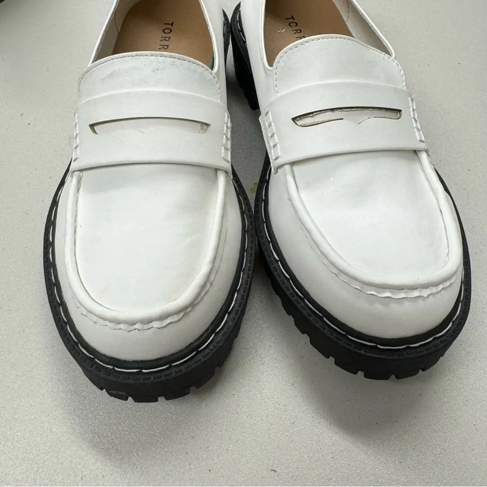 Torrid White Faux Leather Black Lug Sole Penny Loafers Womens 8.5WW Chunky Heel - Image 3