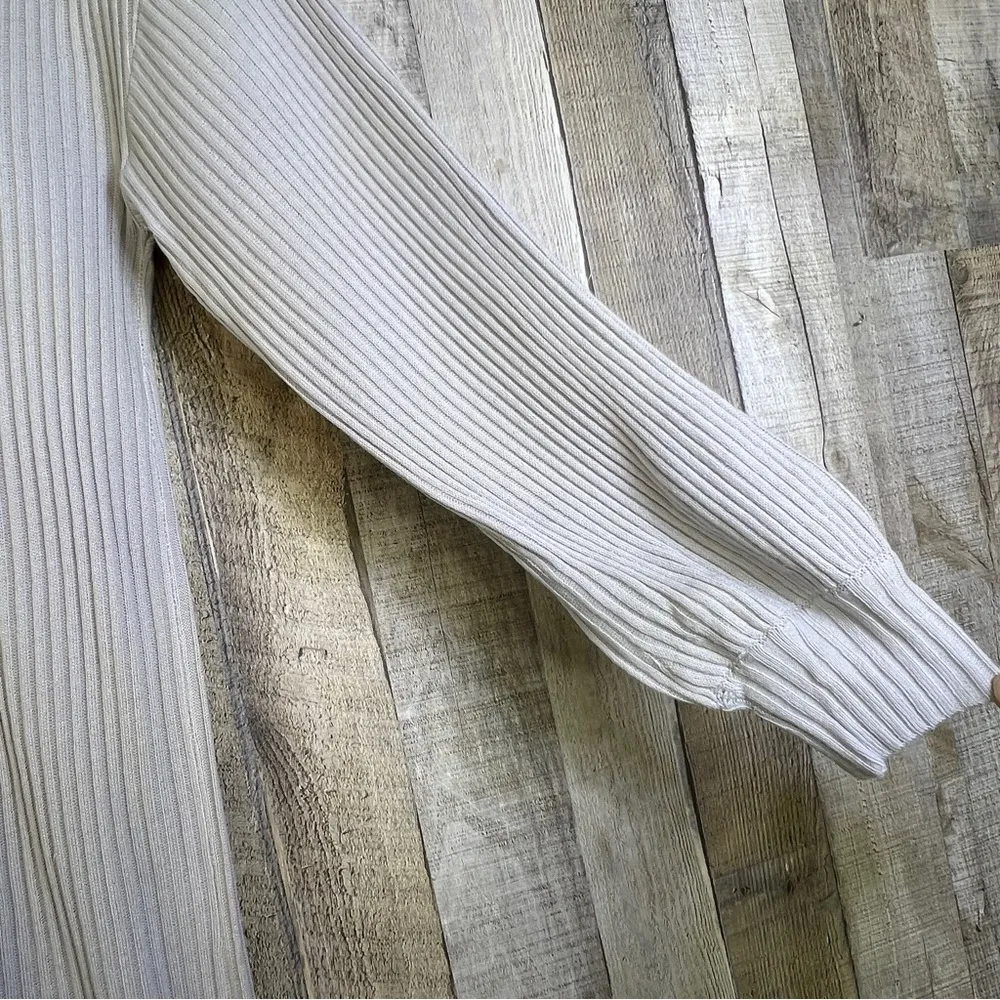 Unbranded Size Medium Ribbed V - Image 12