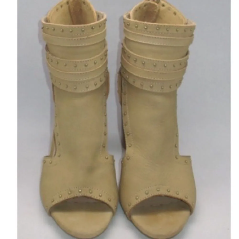 RAYE Tan Studded Stacked Heels Shoes - Image 3