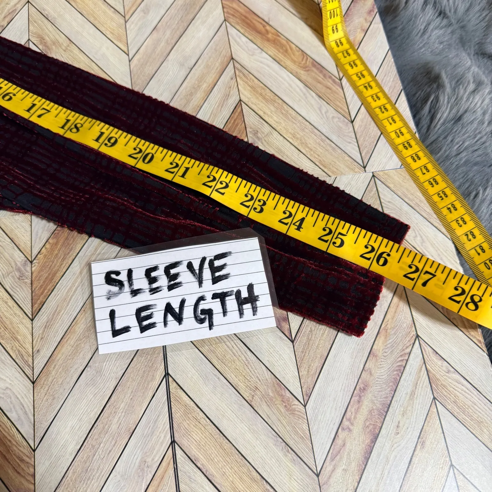 Simply Vera Vera Wang Velvet Burnout Red Black Sheer Hem Tunic Top XL Event Dark - Image 11