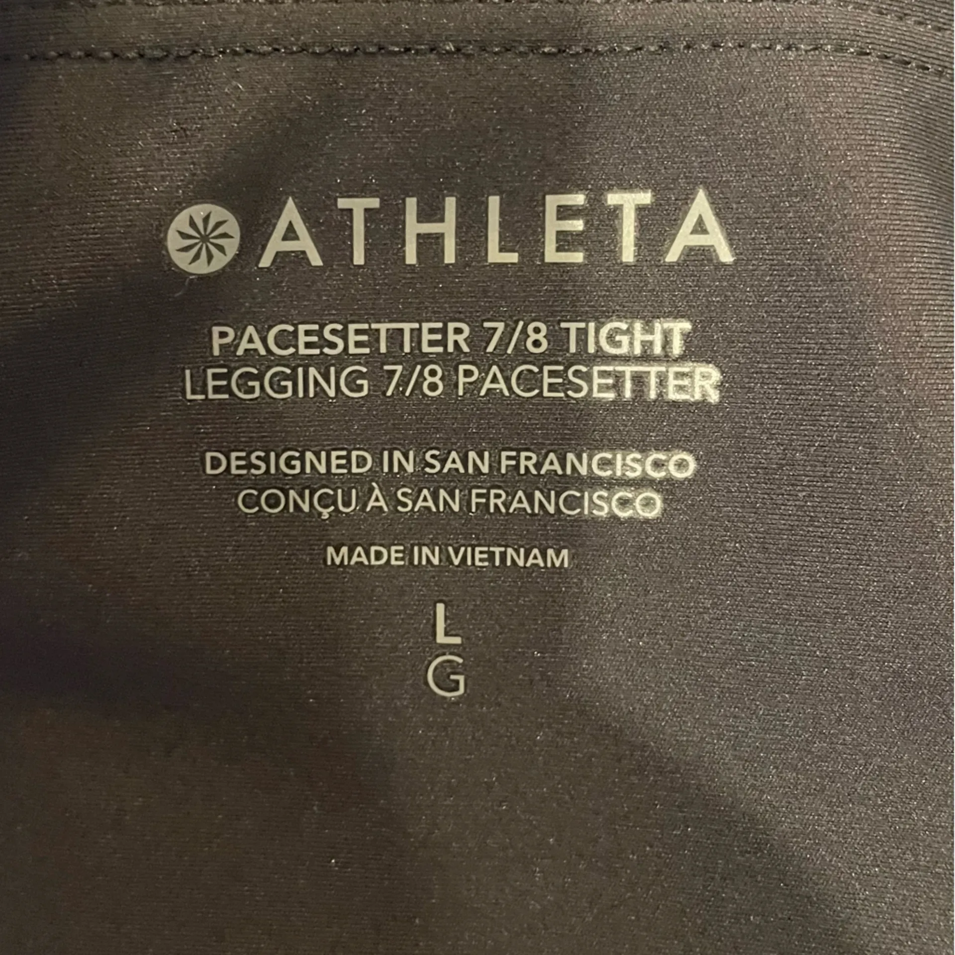 Athleta Pacesetter 7/8 Tight in Black - Size Large - Image 9