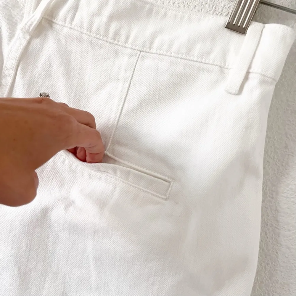 Veronica Beard Simpson Pleated High Rise Shorts in White - Image 7