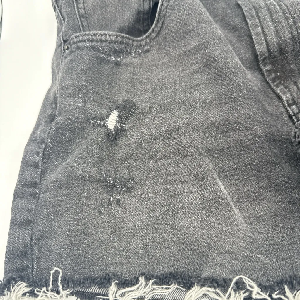 Size 12 Wild Fable Black Denim Cut Off Jean High Rise Mom Shorts Distressed EUC - Image 3