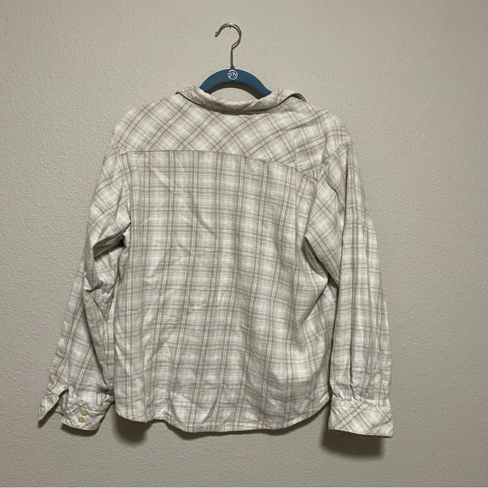 Woolrich  Cream and Tan Plaid Flannel Button Up - Image 6