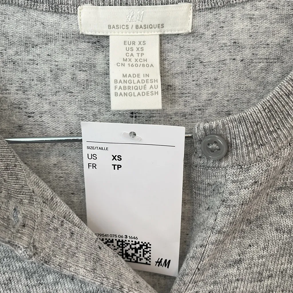 H&M gray cardigan sweater size extra small - Image 3