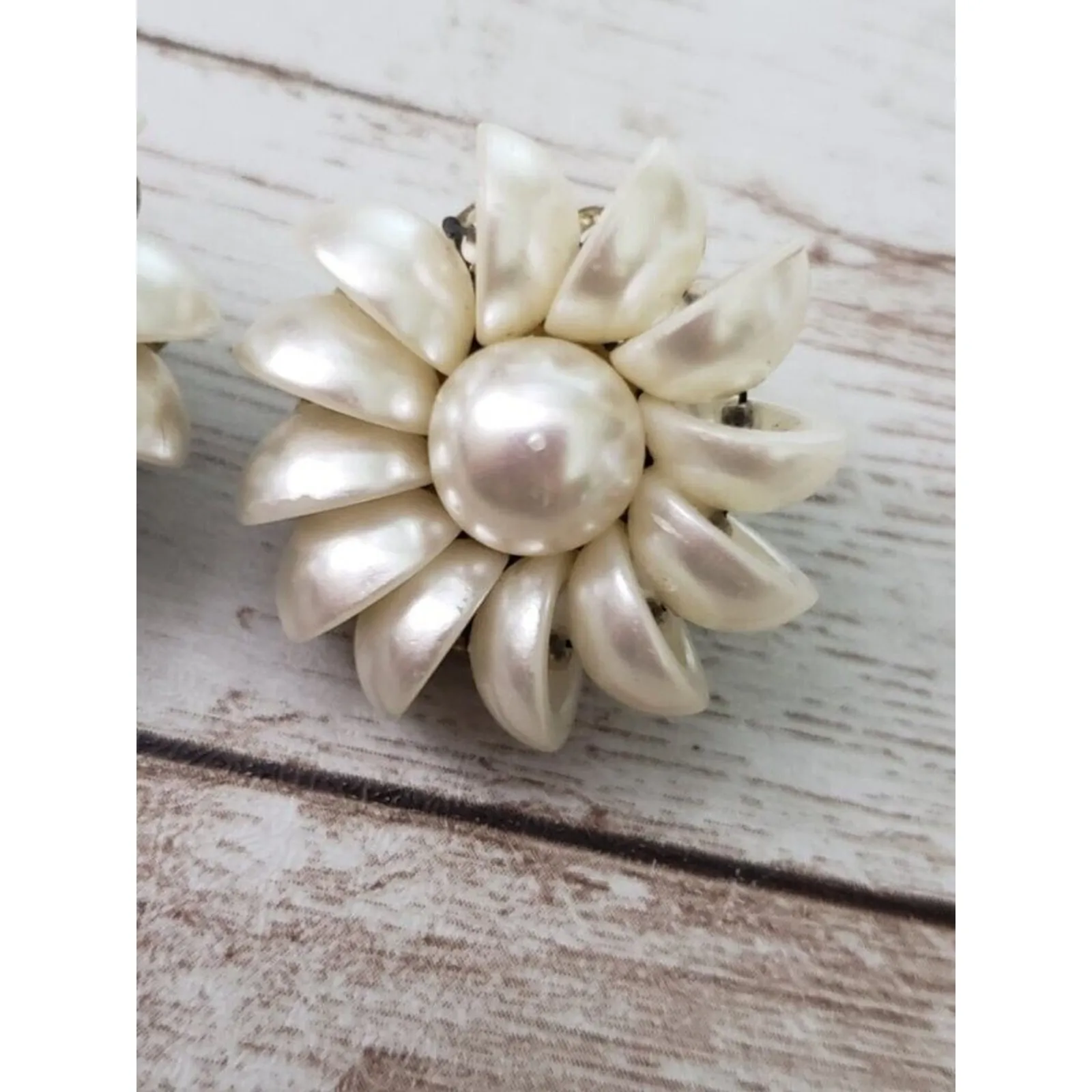 Vintage Clip On Earrings - Image 3