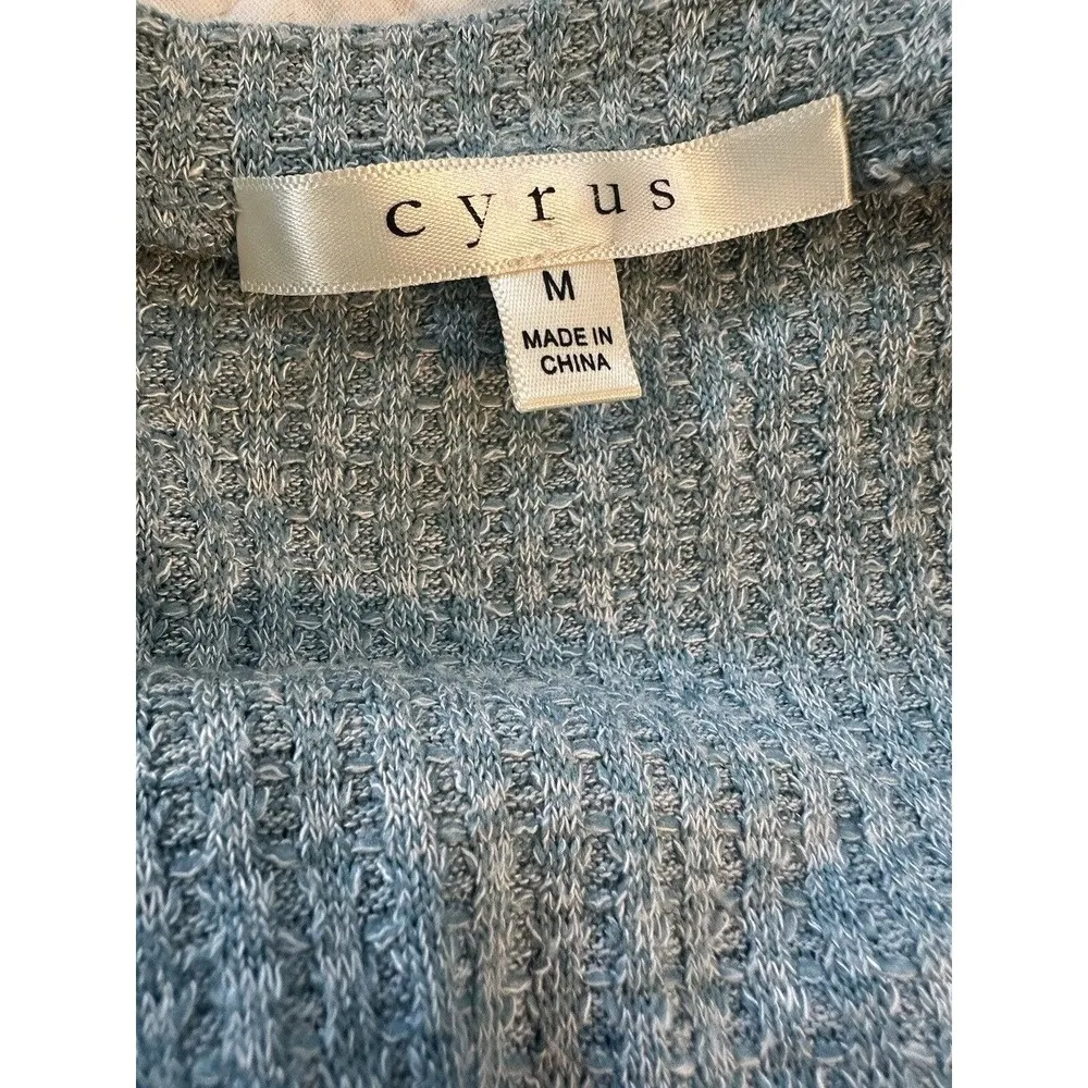 CYRUS Waffle Knit 3/4 Sleeve Top Comfort Size Medium Stretch Polyester Blend - Image 4