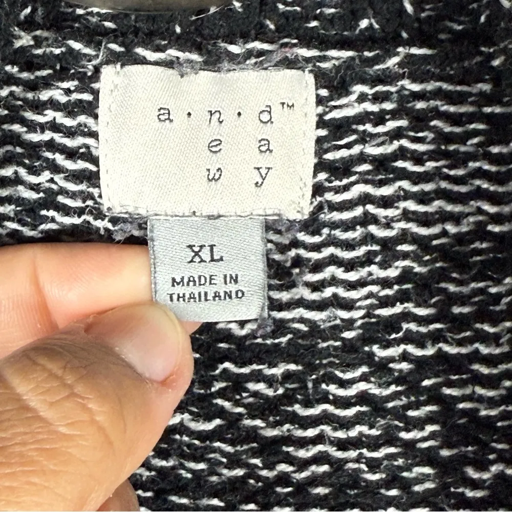 A new day Cozy Black and Gray open front cardigan SZ:XL - Image 6