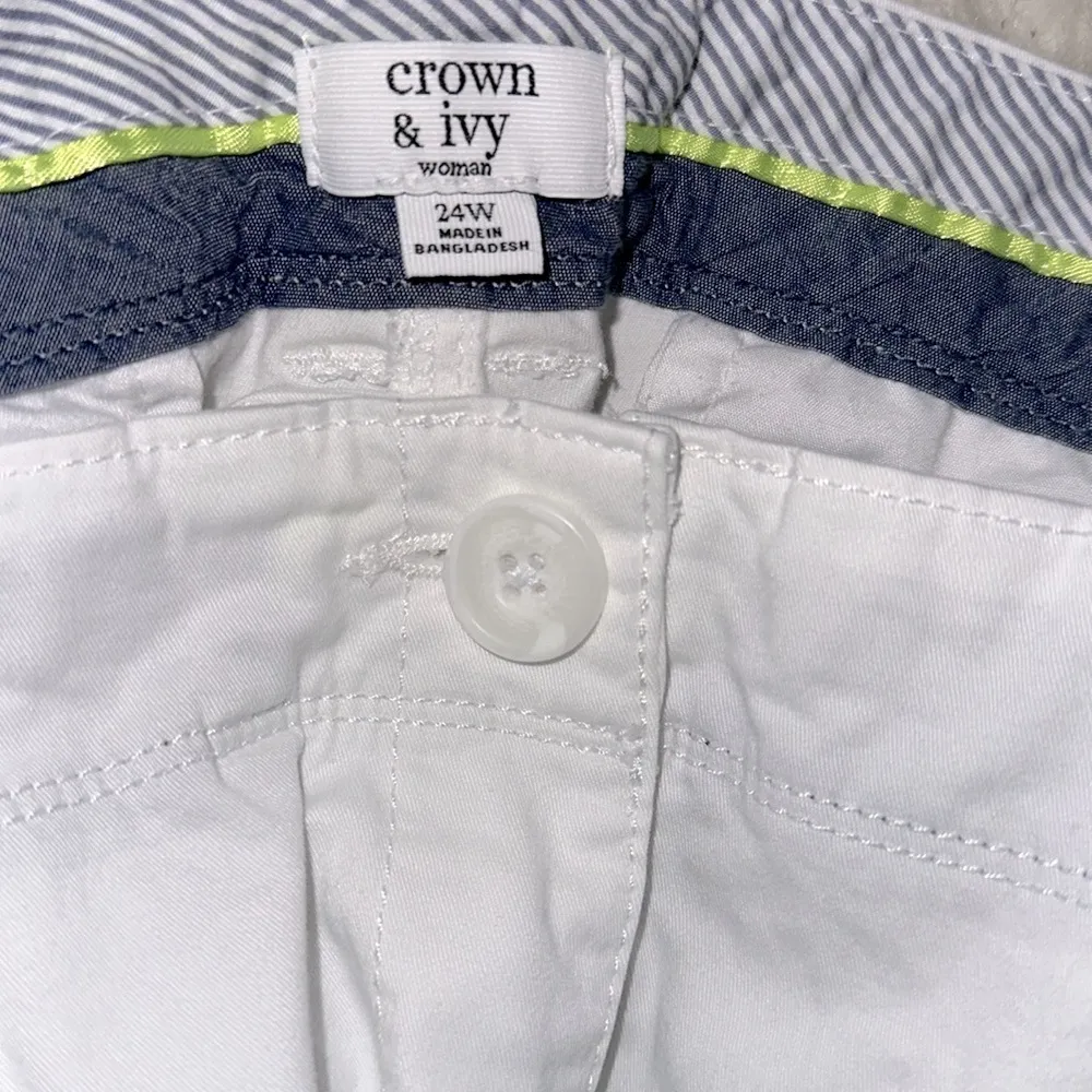 Crown & Ivy White Chinos size 24W - Image 2