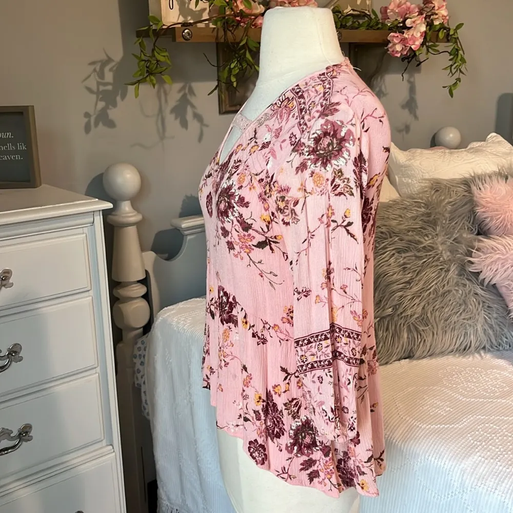 Miami Gauzy Floral Flowy Pink Top 3/4 Sleeve Size undefined - Image 6