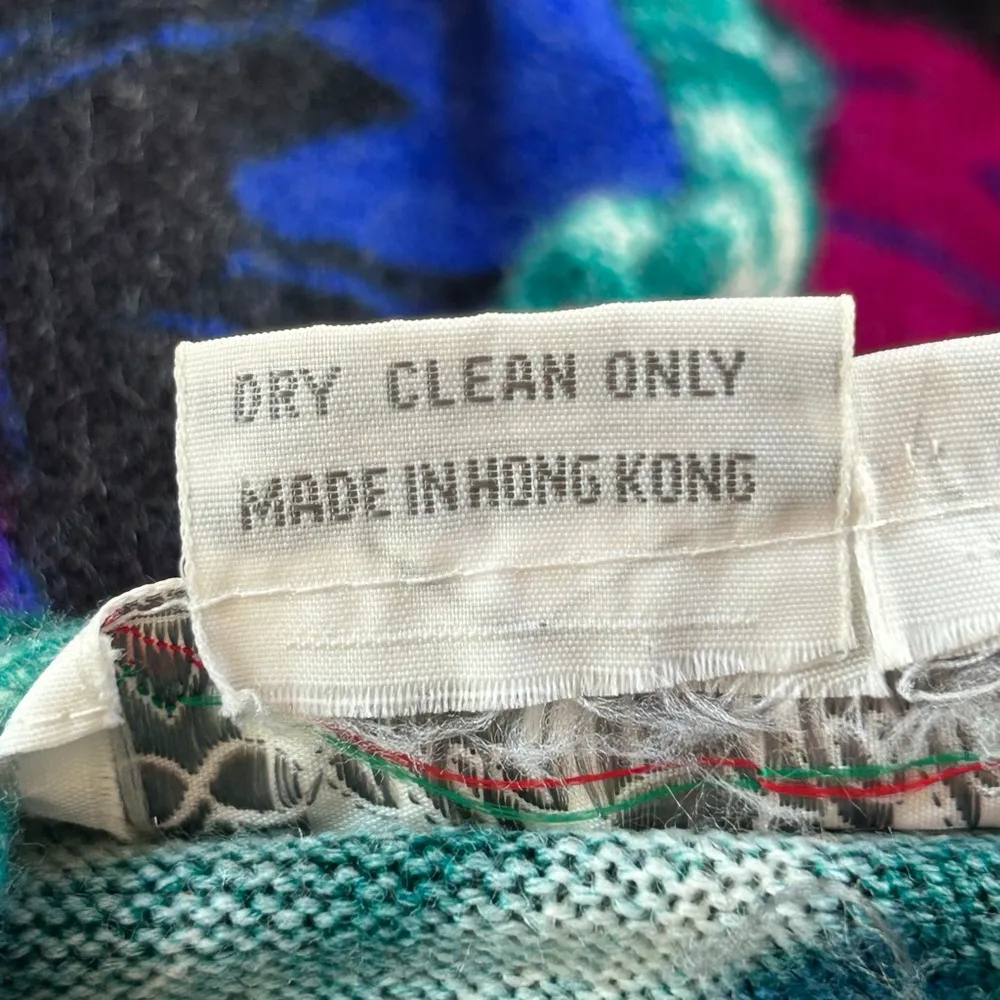 Vintage 1980s glam maximalist floral shirt with shoulder pads 100% wool bold SM - Image 7