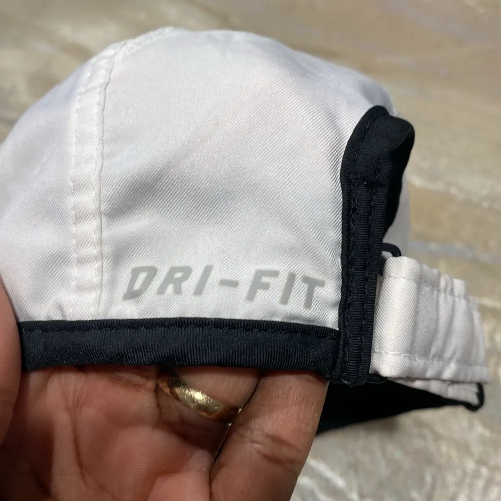 NIKE DRI-FIT FEATHERLIGHT Tennis White Cap Hat One - Image 6