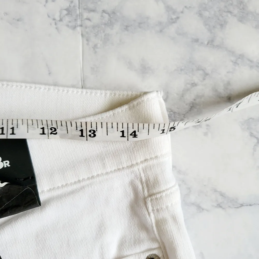 Express distressed cropped legging jeans size 8 - Image 9