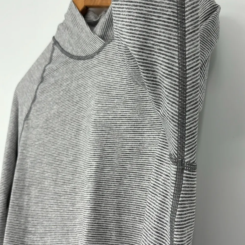 Lululemon Warm Your Core Long Sleeve Shirt Tonka Stripe Heathered Slate Size 12 - Image 7