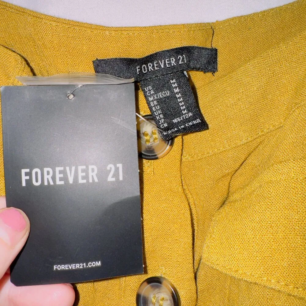 Forever 21 NWT Sleeveless Button Up Cinched Waist Romper size medium - Image 4