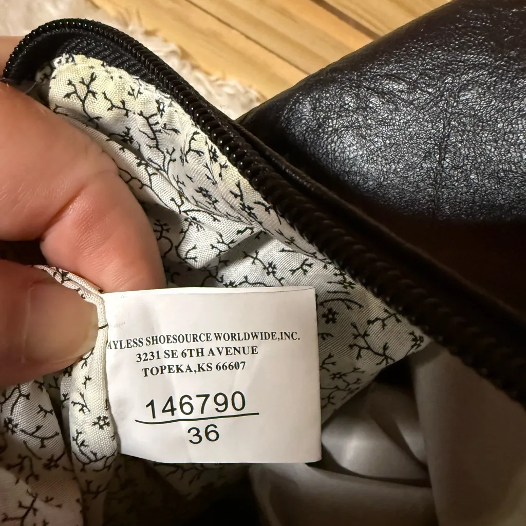 American Eagle Purse Black Long Shoulder Strap Hand Carry Lined Zipper Closure - Image 10