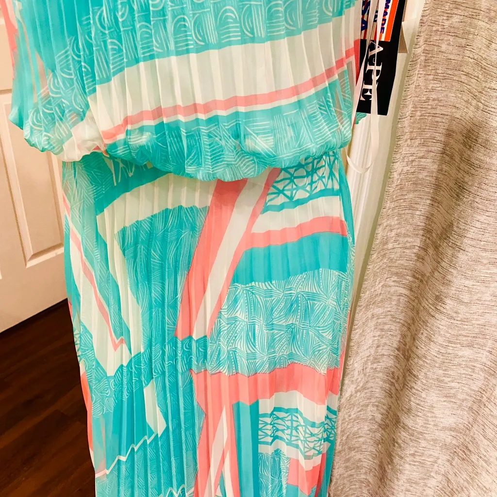 Beautiful pleated maxi dress 💖 - Image 5