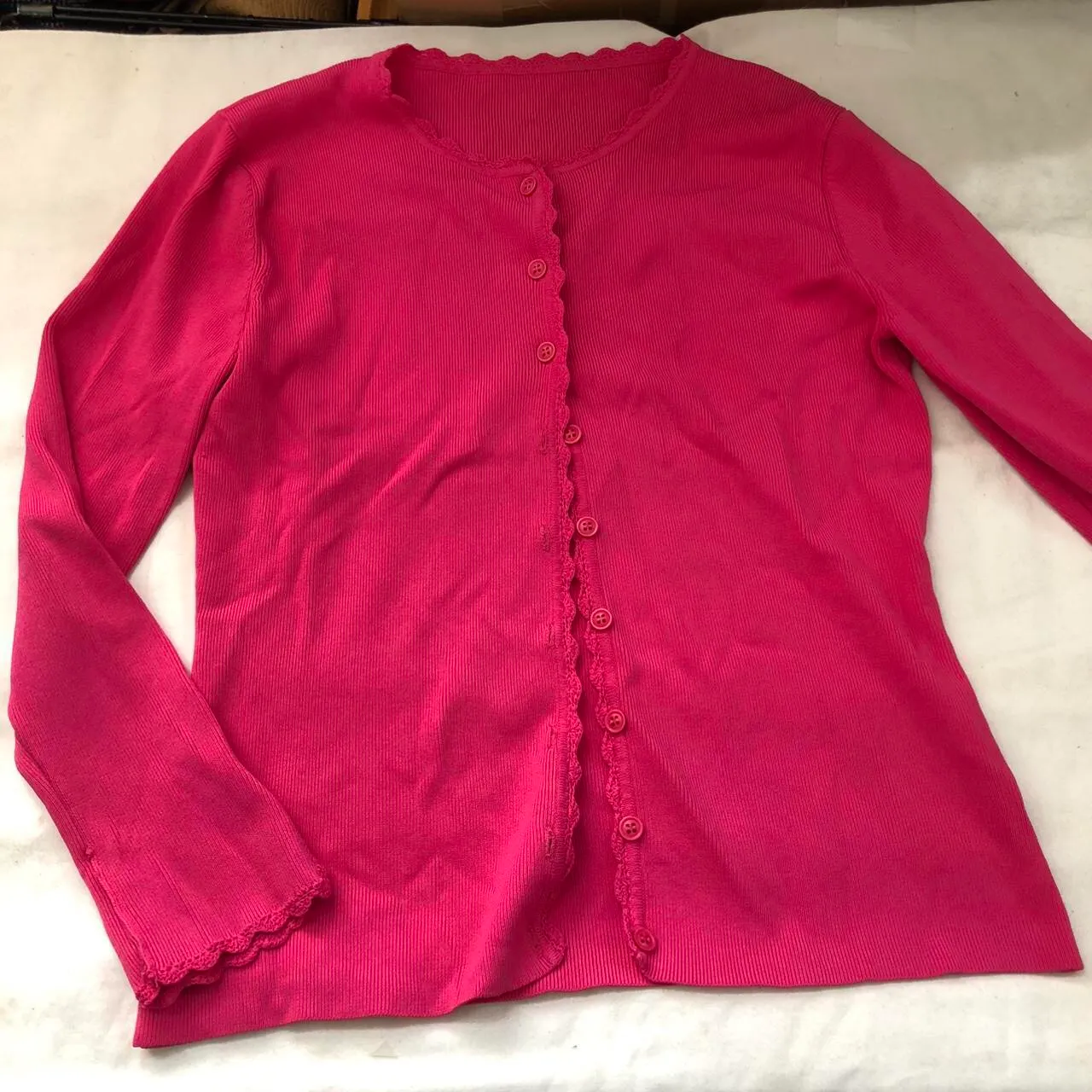 2000s Y2K Pink scalloped cardigan crew neck button front long sleeve Size S. Measurement in pics - Image 4