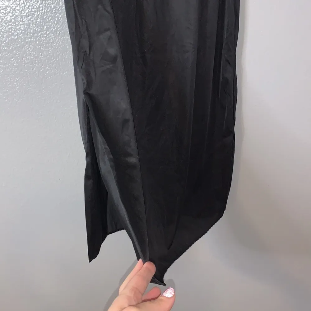 Vanity Fair black nylon slip skirt - Image 2