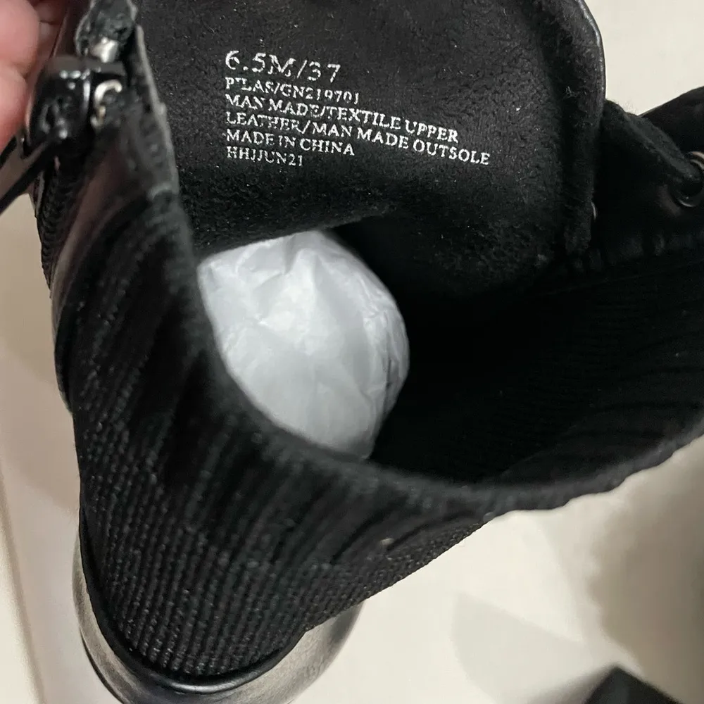 BCBG Pilas Ankle Heel Booties in Black Size 6.5 - Image 12