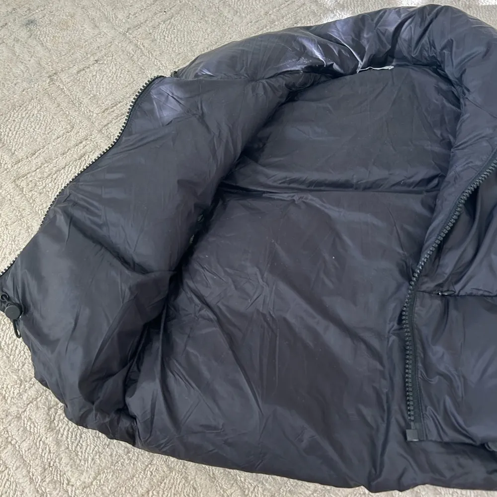 Amazon  black puffer vest - Image 2